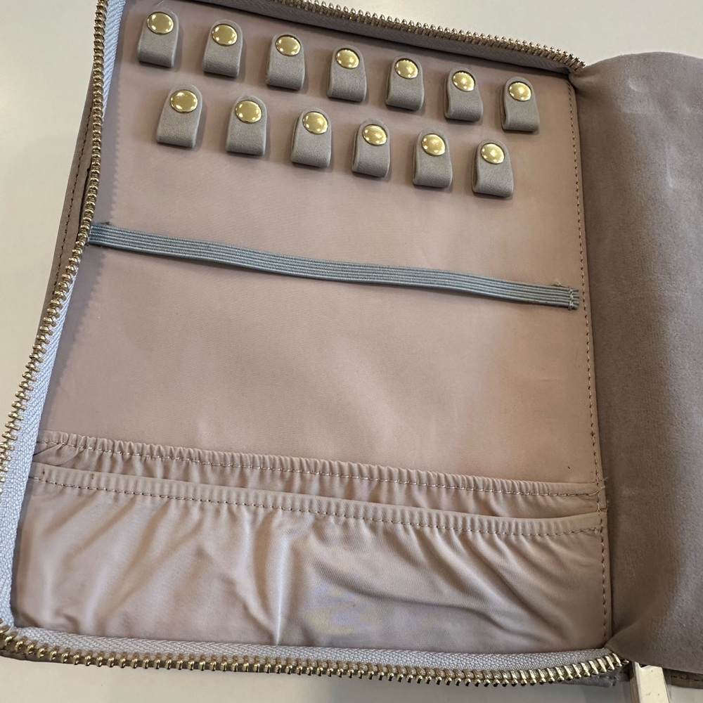 Wanderlust + Co Elegant Taupe Travel Jewelry Organizer
